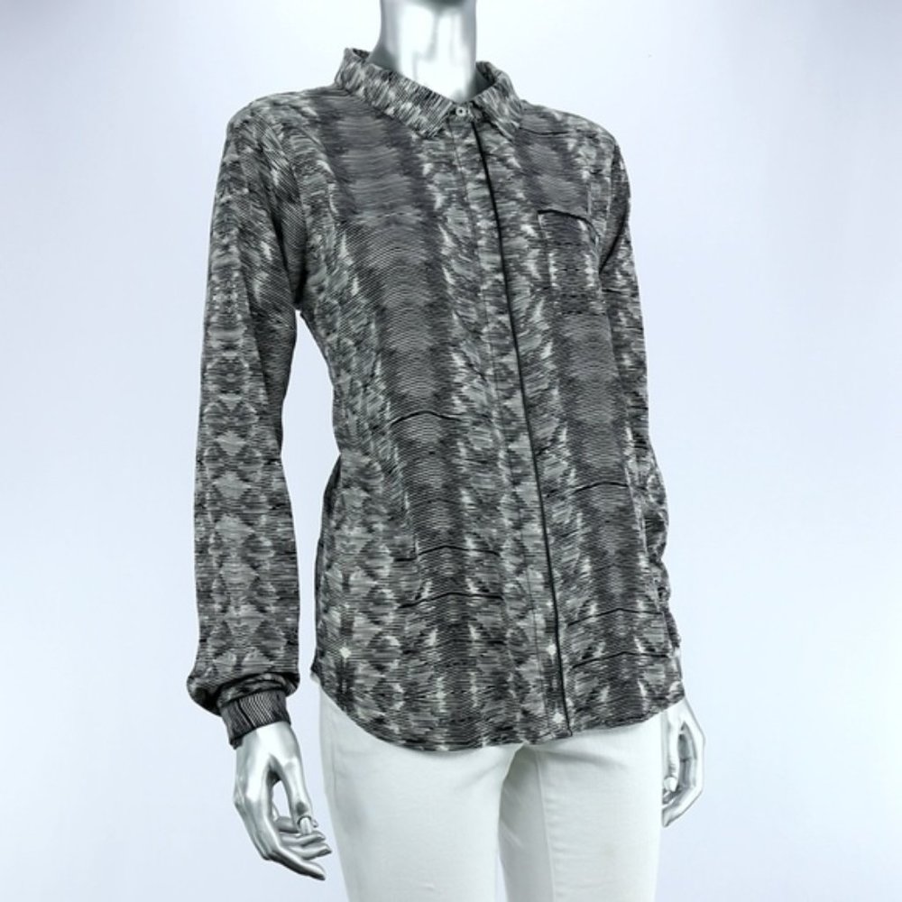 Olive & Oak Blouse with Very Cool Pattern - Picture 1 of 3